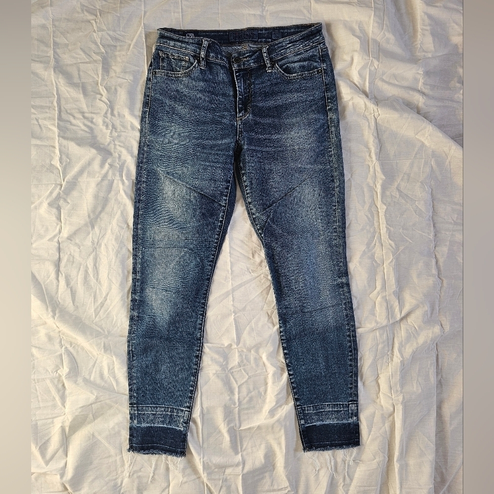 Lucky Brand 26 Ava leggings mid rise Stylish Blue Denim Jeans